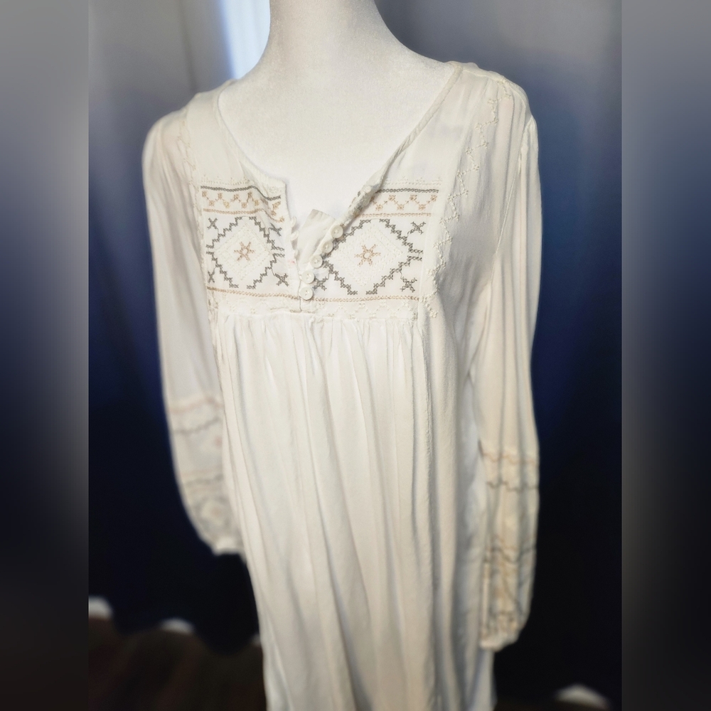 White Boho long sleeve soft white cotton shirt with embroidery